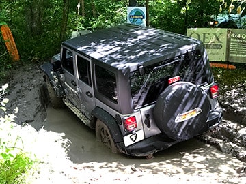 Jeep Driving in Mud